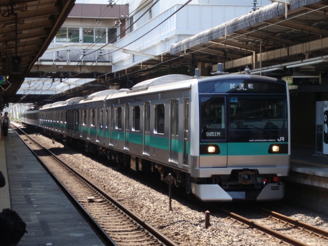 (試9451M 松戸にて)