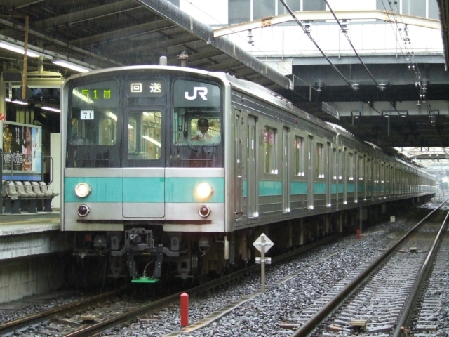 松戸2番線ホームにて入庫待ち